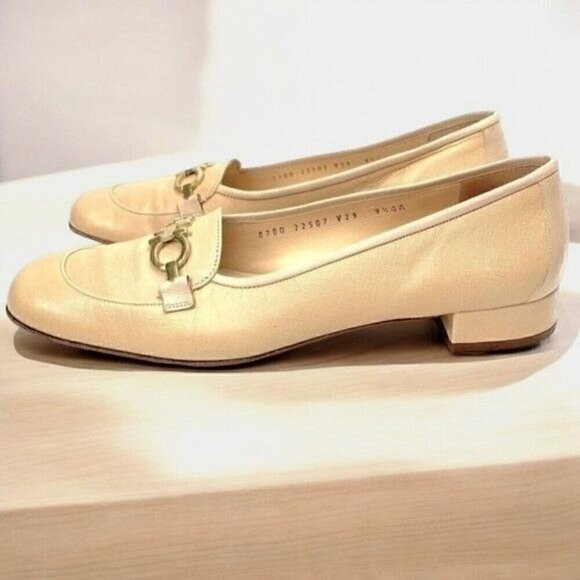 Ferragamo Loafer with Gancini Ornament, Beige Leather, C7DO 22507 V29, Sz 9.5 4A - Picture 10 of 11